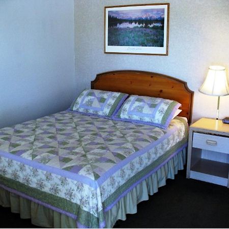 Golden West Motel Кламат-Фоллс Екстер'єр фото