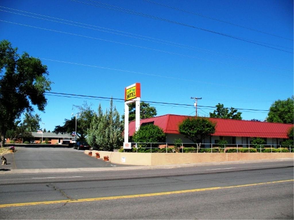 Golden West Motel Кламат-Фоллс Екстер'єр фото
